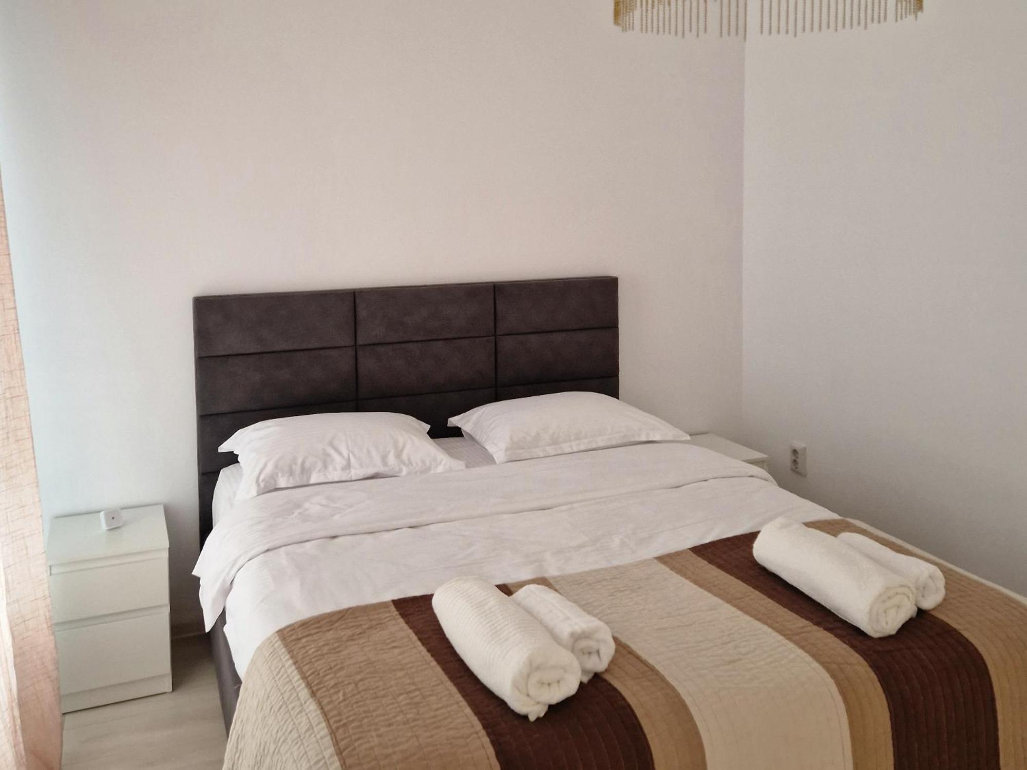Mmc Apartament Appartamento Braşov Esterno foto