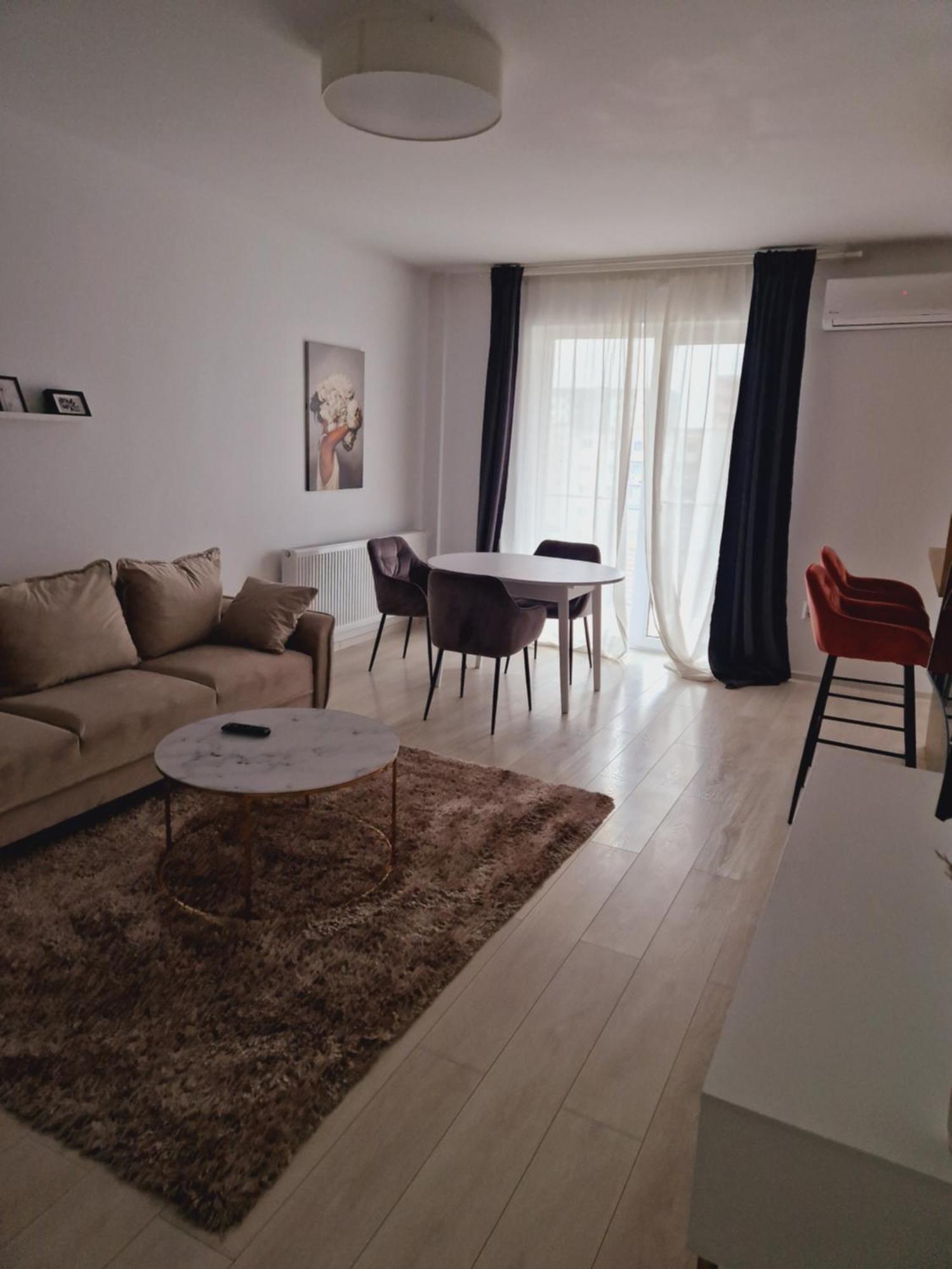 Mmc Apartament Appartamento Braşov Esterno foto